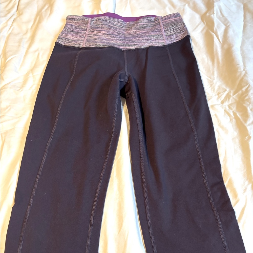 Purple lulu lemon capris with Multicolor Waistband